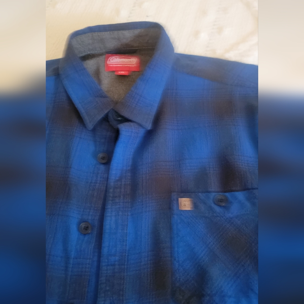Coleman. Shirt. XXL.